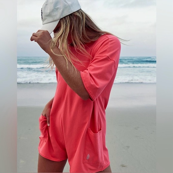 ▪️NWT Free People Hot Shot Tee Romper In Electric Sunset - Picture 4 of 10